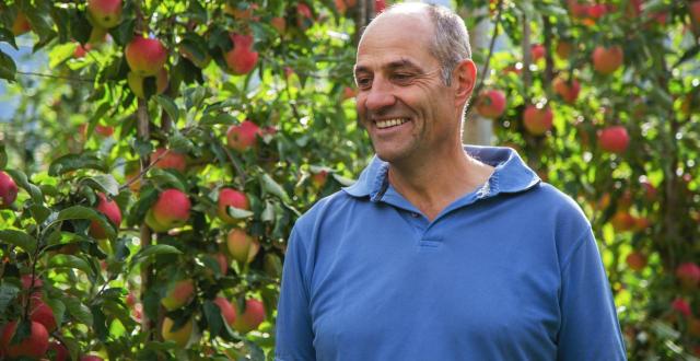 Apple farmer Leonhard Welllenzohn from Schlanders