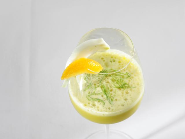 Apple-fennel drink