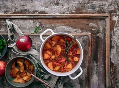 Apple and potato goulash