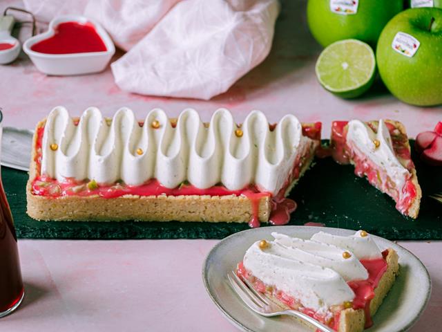 Rhubarb tart with Granny Smith