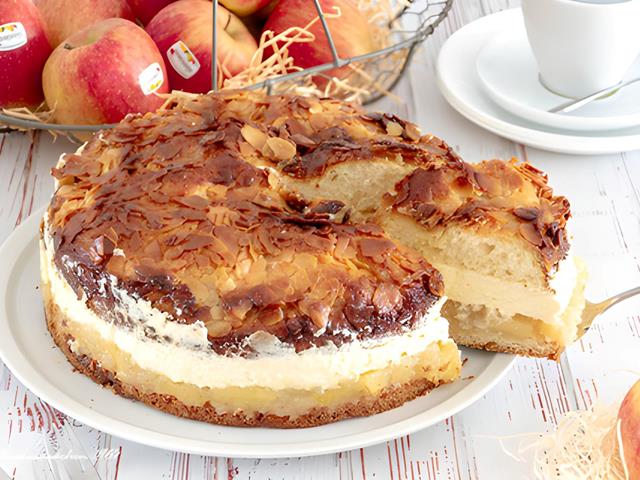 Apple bee sting cake